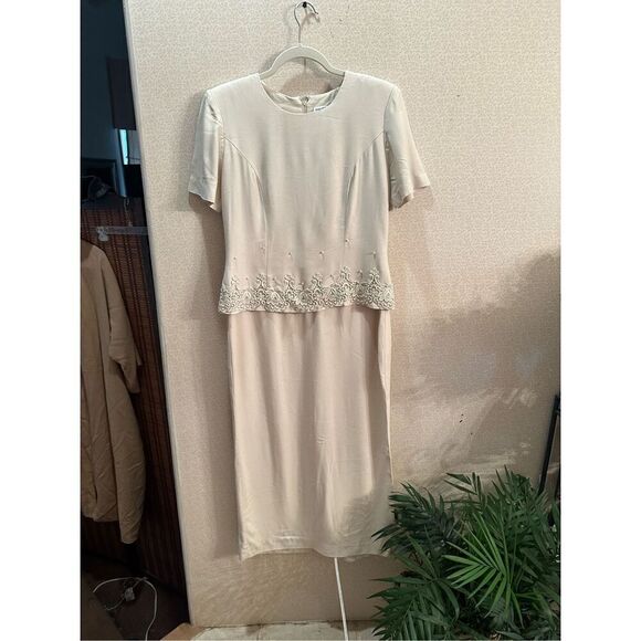 Vintage R&M Richards gown - Picture 1 of 9